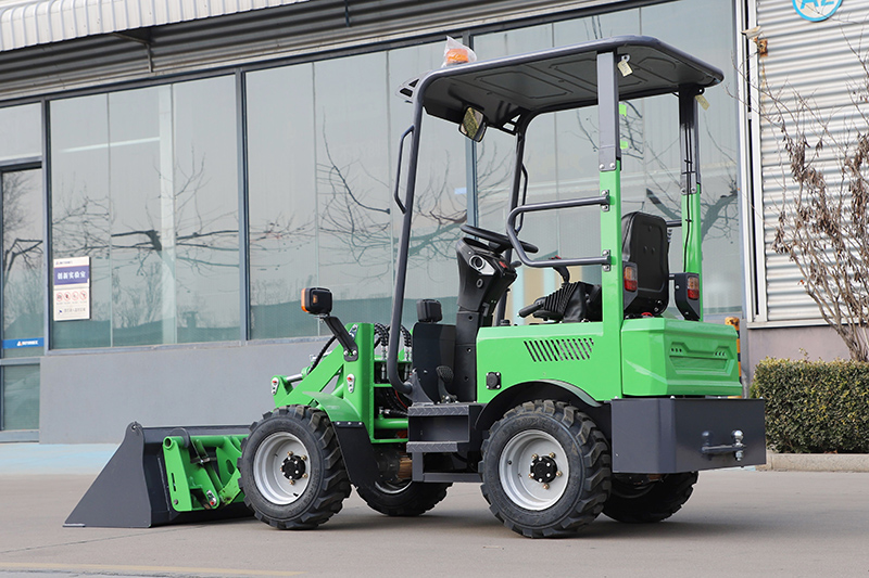 कॉम्पैक्ट व्हील लोडर