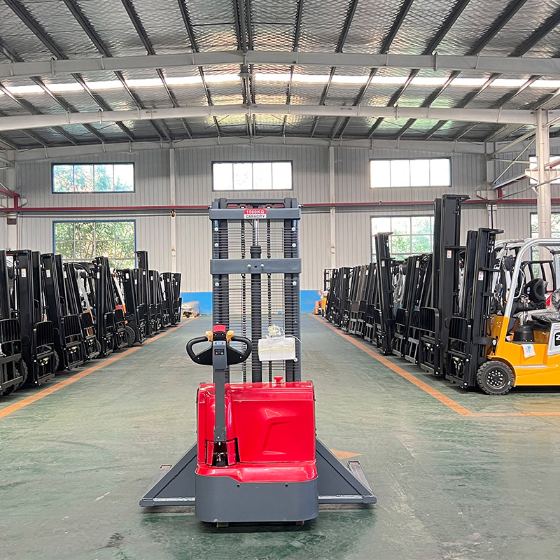 स्टेकर लागत