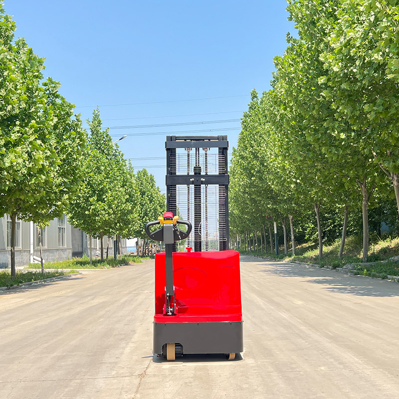 वेयरहाउस स्टैकर्स