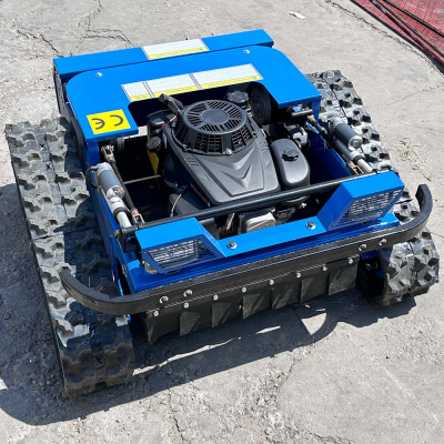 स्व-चालित लॉन घास काटने की मशीन