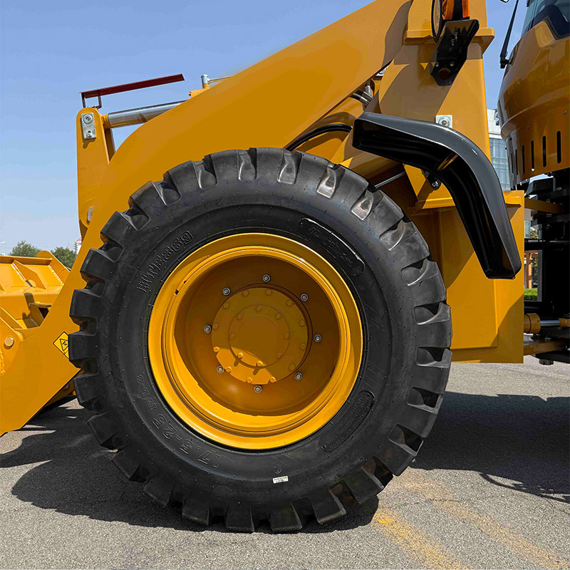 ऑल-टेरेन लोडर.jpg