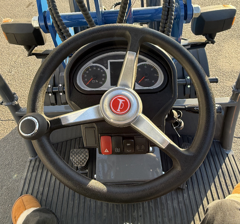 इलेक्ट्रिक व्हील लोडर