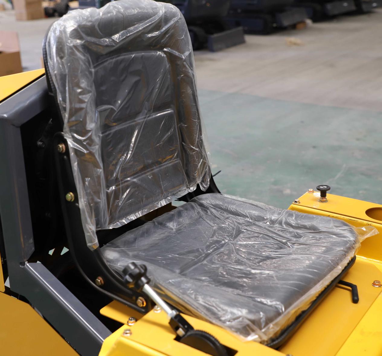 स्किड स्टीयर के लिए त्वरित संलग्न