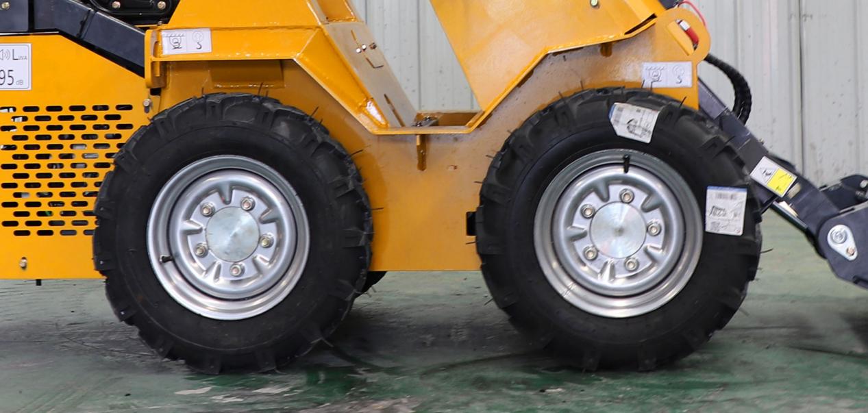 स्किड स्टीयर के लिए त्वरित संलग्न