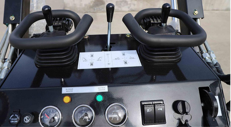 मिनी स्किड स्टीयर लोडर