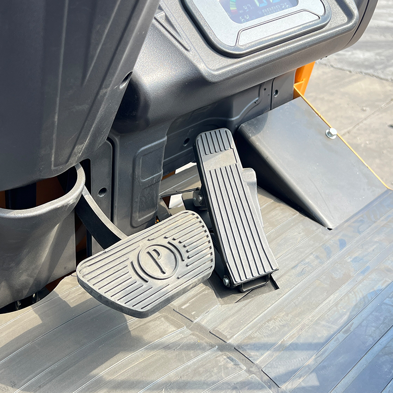 लंबी दूरी की इलेक्ट्रिक फोर्कलिफ्ट