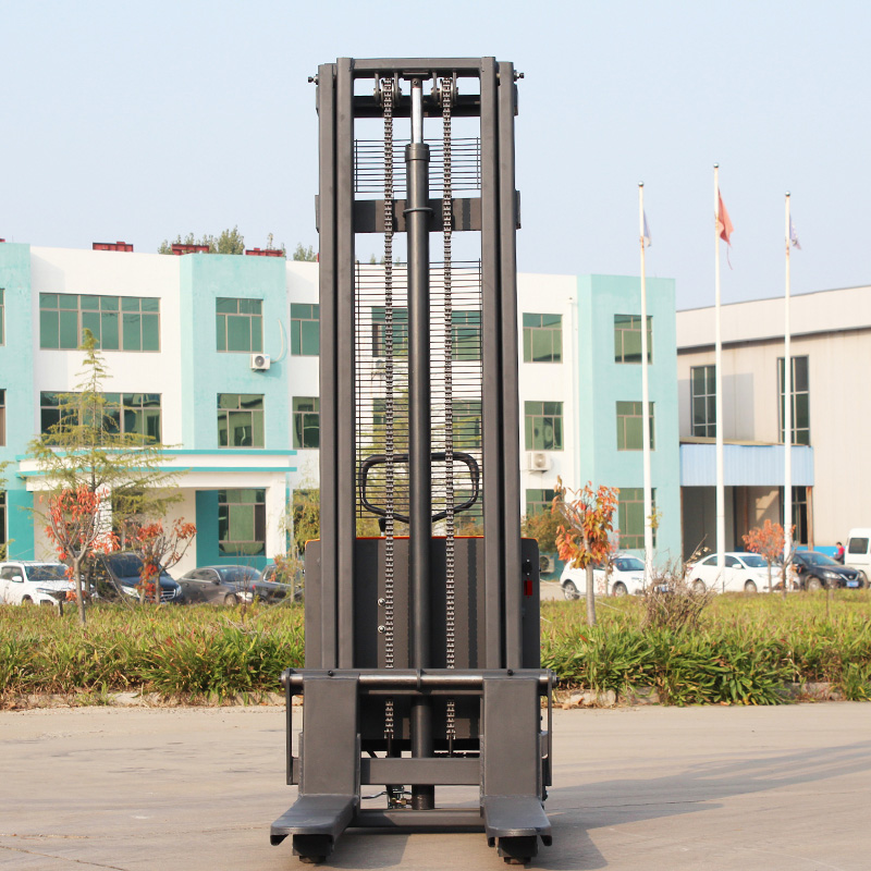 इलेक्ट्रिक स्टेकर