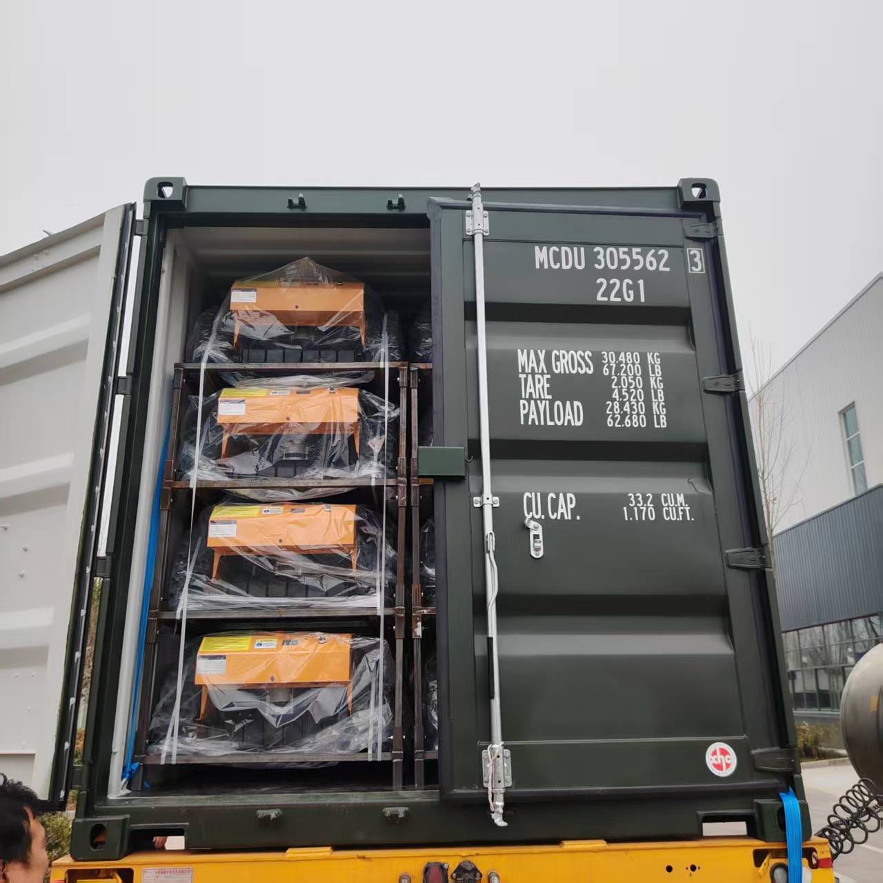 यूरोपीय विदेशी गोदामों में स्टॉक में लॉन मावर