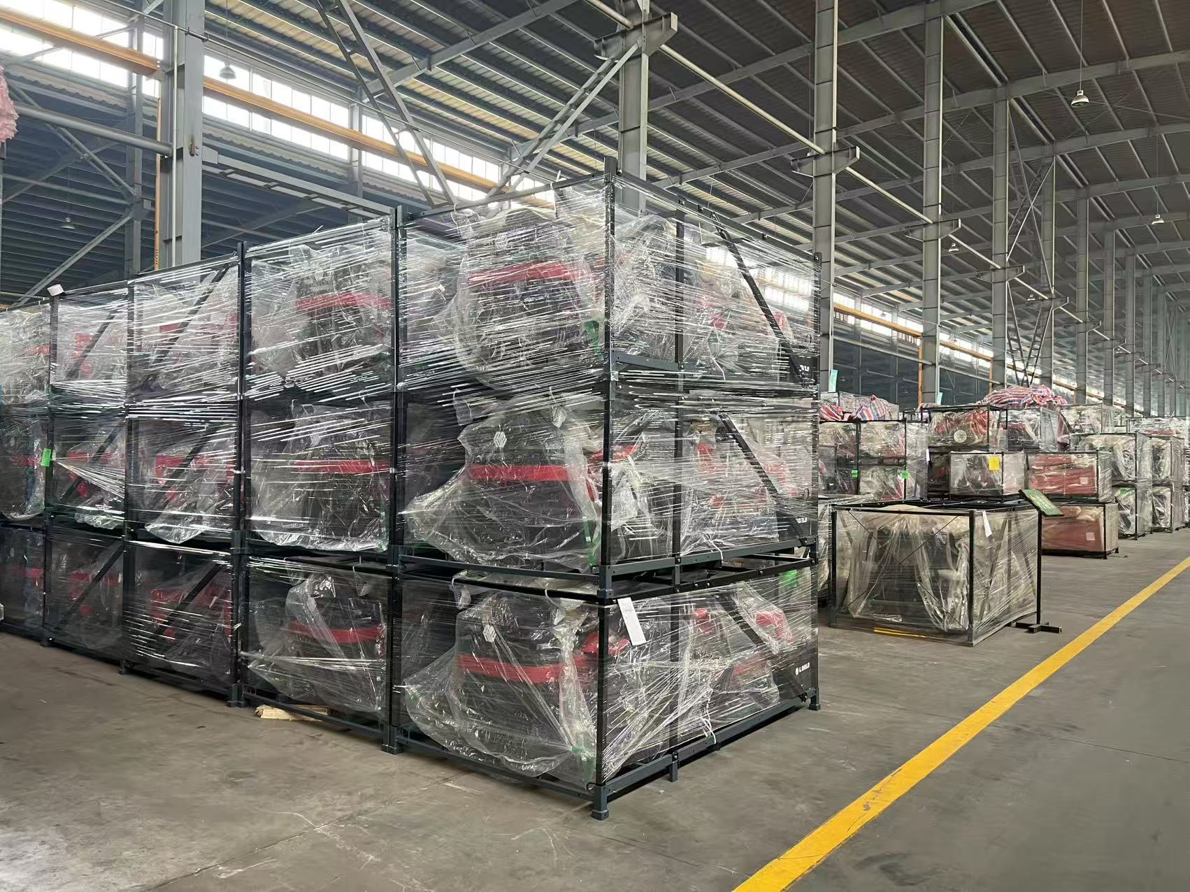 यूरोपीय विदेशी गोदामों में स्टॉक में लॉन मावर