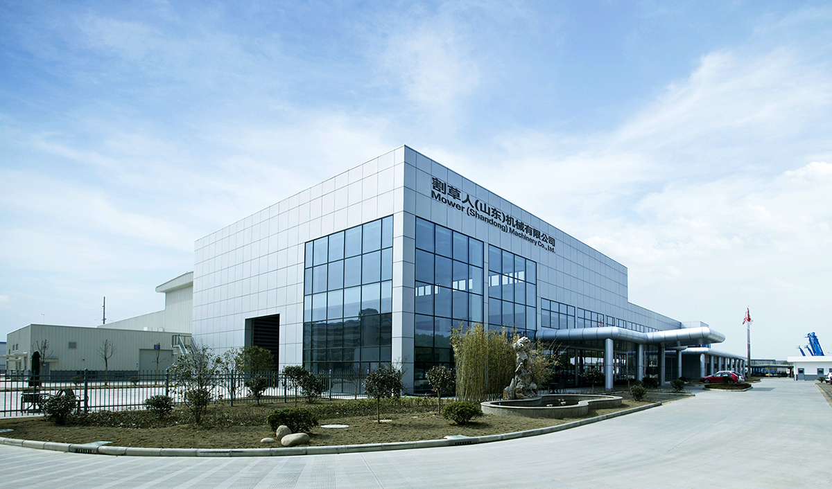 रोबोटिक घास काटने वाली मशीन